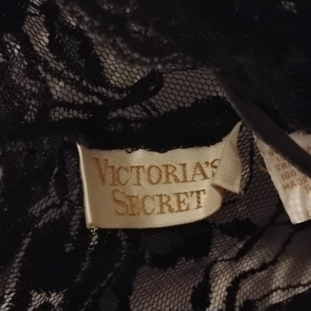A vintage Victoria's Secret gold label lingerie - Picture 9 of 11